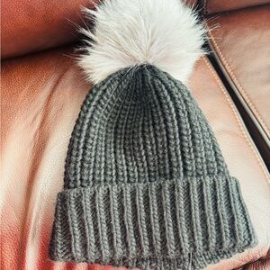 Simons Charcoal Knit Beanie with White Pom made in Italy new with tag
